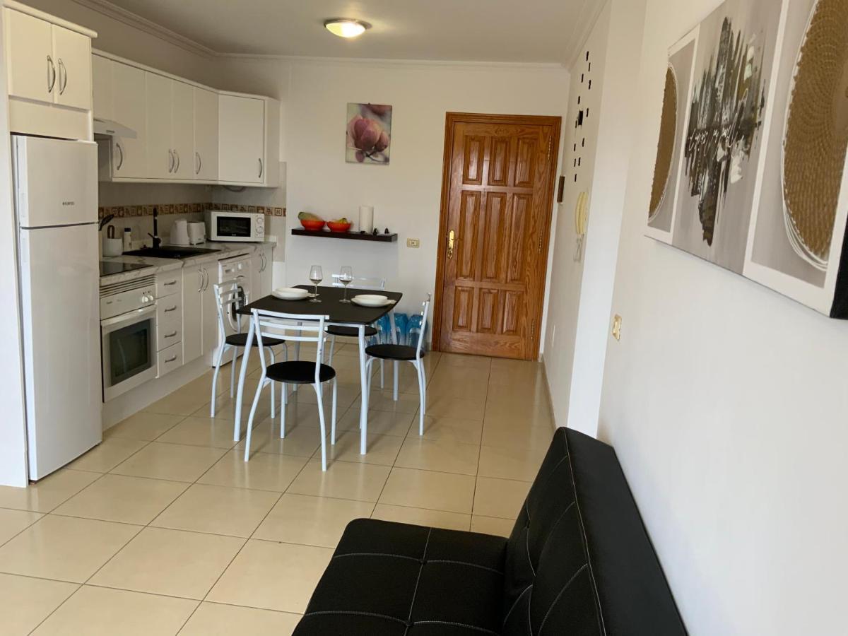 Brunella'S Apartment - Beach View Сан Мигел де Абона Екстериор снимка